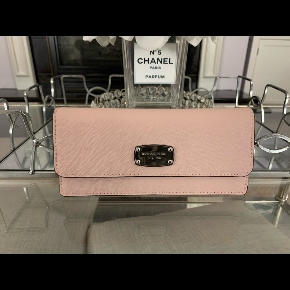 Michael Kors Jet Set Travel Flat Wallet